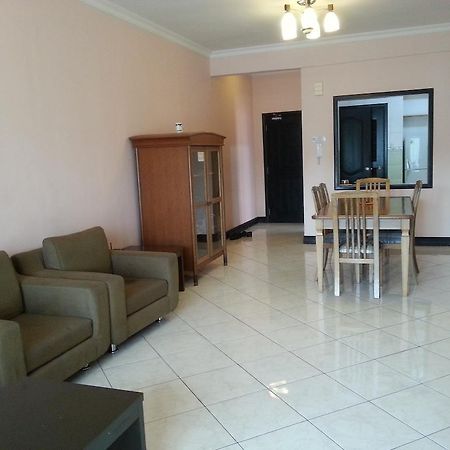 Dorcas Service Apartment - Marina Court Kota Kinabalu Esterno foto