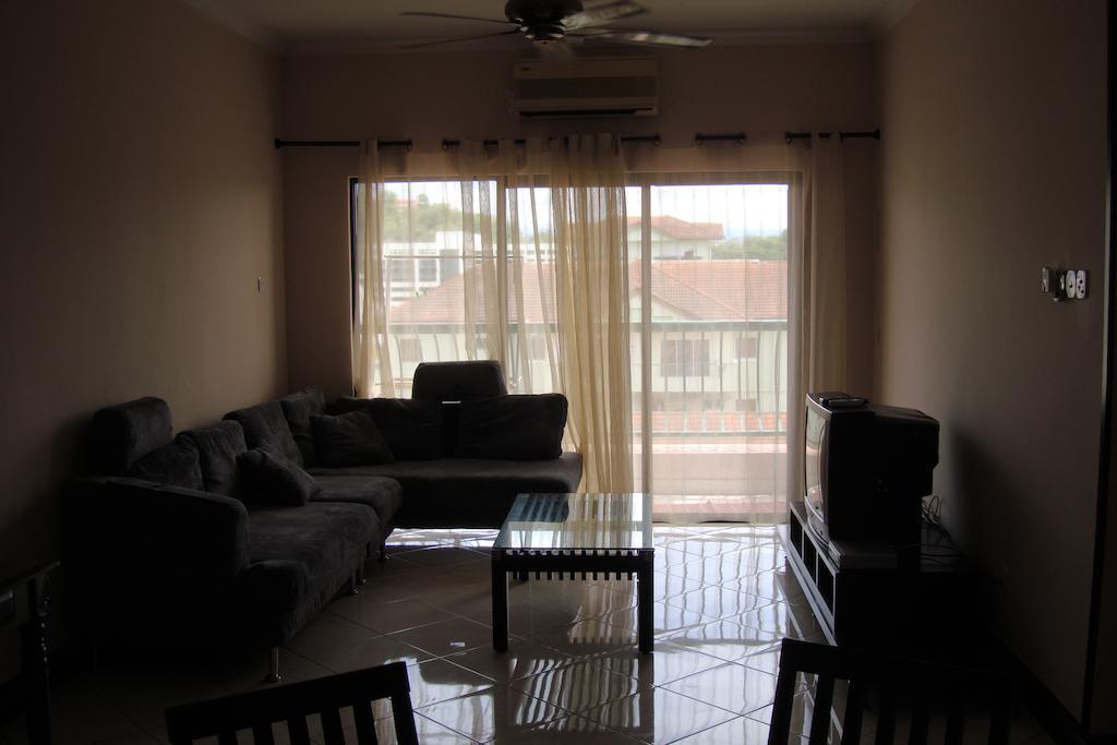 Dorcas Service Apartment - Marina Court Kota Kinabalu Esterno foto